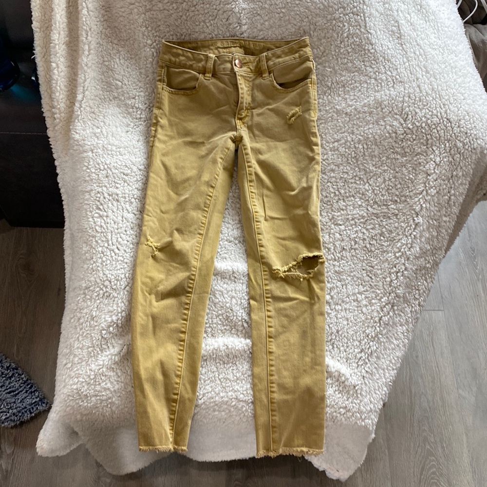 Mustard yellow jegging crop jeans
